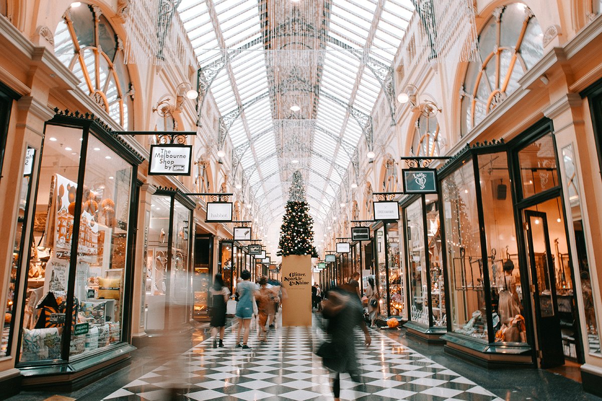 Top 5 Tips to Tackle Your 2022 Holiday Marketing Plan with Social Commerce