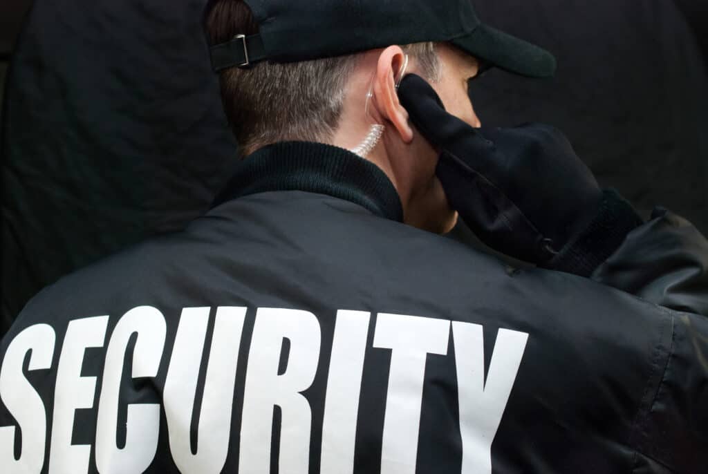 6 Steps That Will Help You Choose The Right Uniform For Your Security Staff